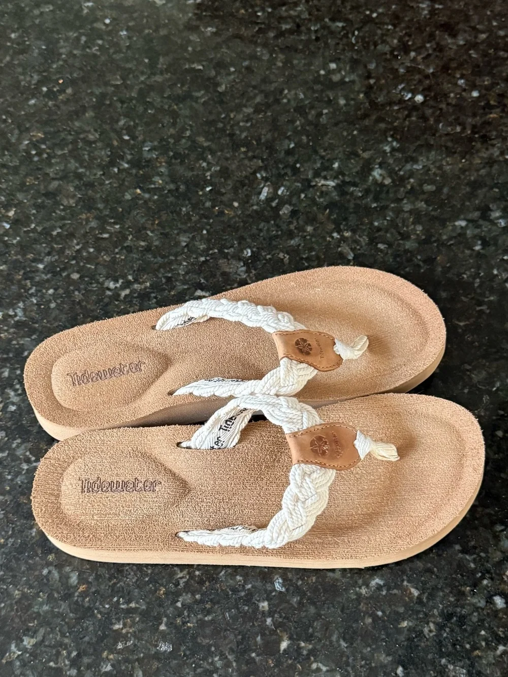 Tidewater Women’s Nantucket Harbor White Braided Rope Flip Flops Size 9/10 L